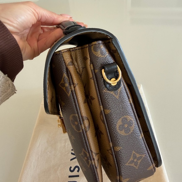 Louis Vuitton Reverse Metis Pouchette - Picture 12 of 15